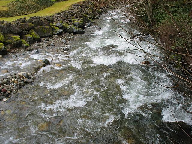 201202 040