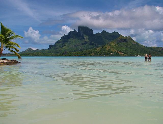 See how shallow the lagoon is at this spot!