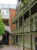 201107 811