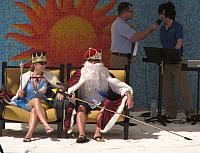 Queen N and King N look cool in their shades